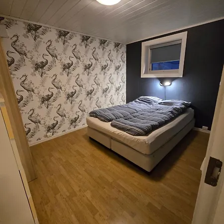 2 Hybel-leilighet, Close To *